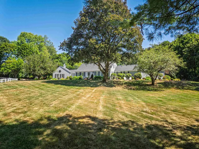 $1,195,000 | 2 Shamrock Lane, Dover, NH 03820