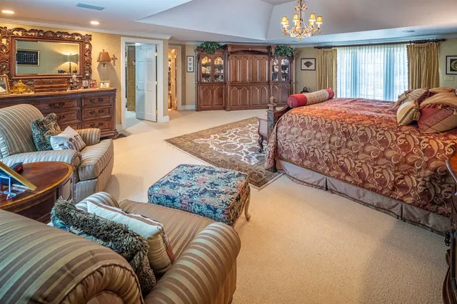 $1,195,000 | 2 Shamrock Lane, Dover, NH 03820