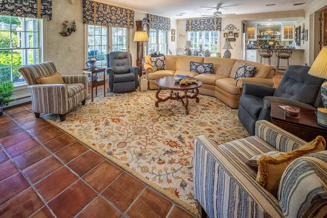 $1,195,000 | 2 Shamrock Lane, Dover, NH 03820