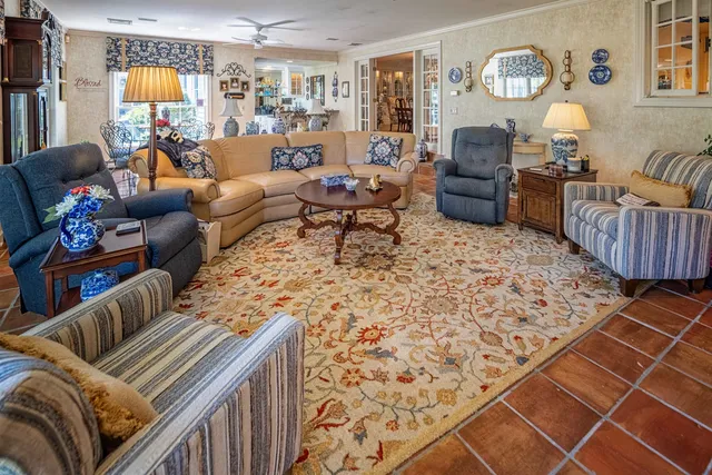 $1,195,000 | 2 Shamrock Lane, Dover, NH 03820