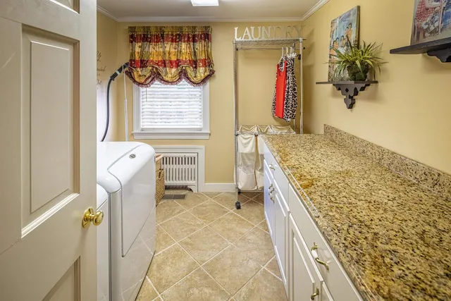 $1,195,000 | 2 Shamrock Lane, Dover, NH 03820