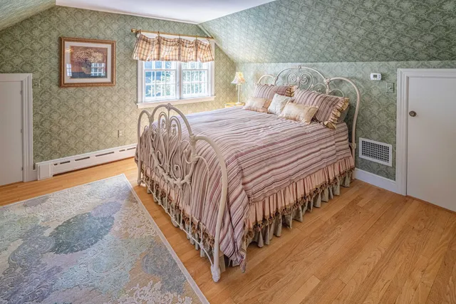 $1,195,000 | 2 Shamrock Lane, Dover, NH 03820