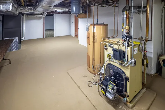 $1,195,000 | 2 Shamrock Lane, Dover, NH 03820