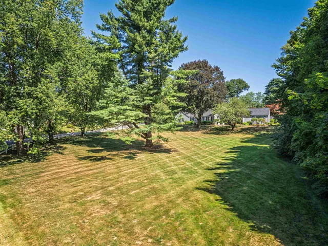 $1,195,000 | 2 Shamrock Lane, Dover, NH 03820