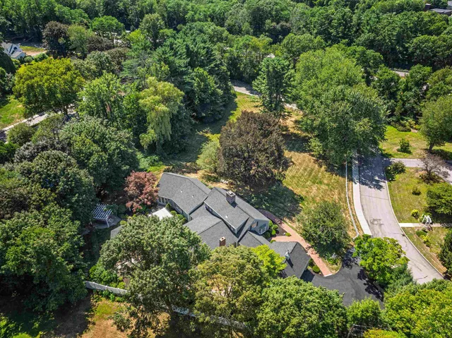 $1,195,000 | 2 Shamrock Lane, Dover, NH 03820