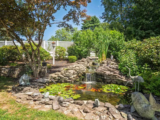 $1,195,000 | 2 Shamrock Lane, Dover, NH 03820