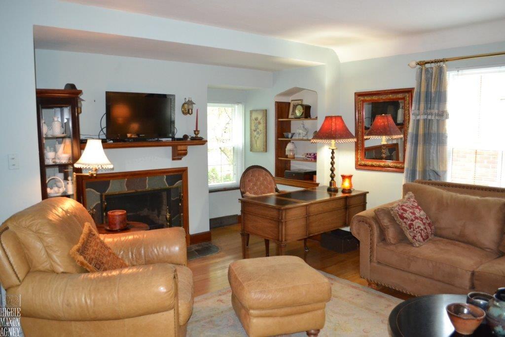 803 Barrington Road Grosse Pointe Park, MI 48230 - Photo 4 of 15