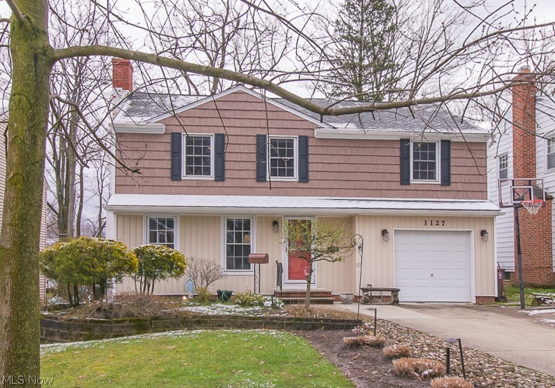 1127 Ford Road Lyndhurst, OH 44124 - Photo 2 of 32 Gallery Image 2