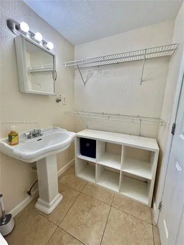 $1,450 | 4221 Southwest 36th Street, Unit BACK, West Park, FL 33023