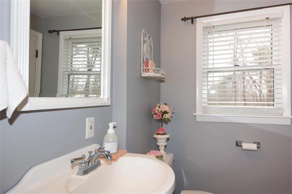 25 Crown Road Westford, MA 01886 - Photo 14 of 21 Gallery Image 14