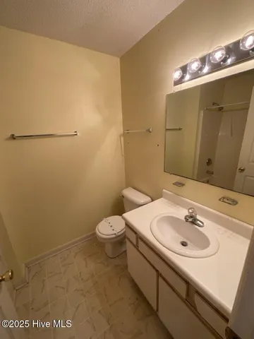 $1,050 | 218 Faison Lane, Hubert, NC 28539