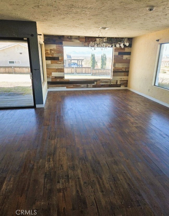 13809 Titonka Road Apple Valley, CA 92307 - Photo 6 of 28 Gallery Image 6