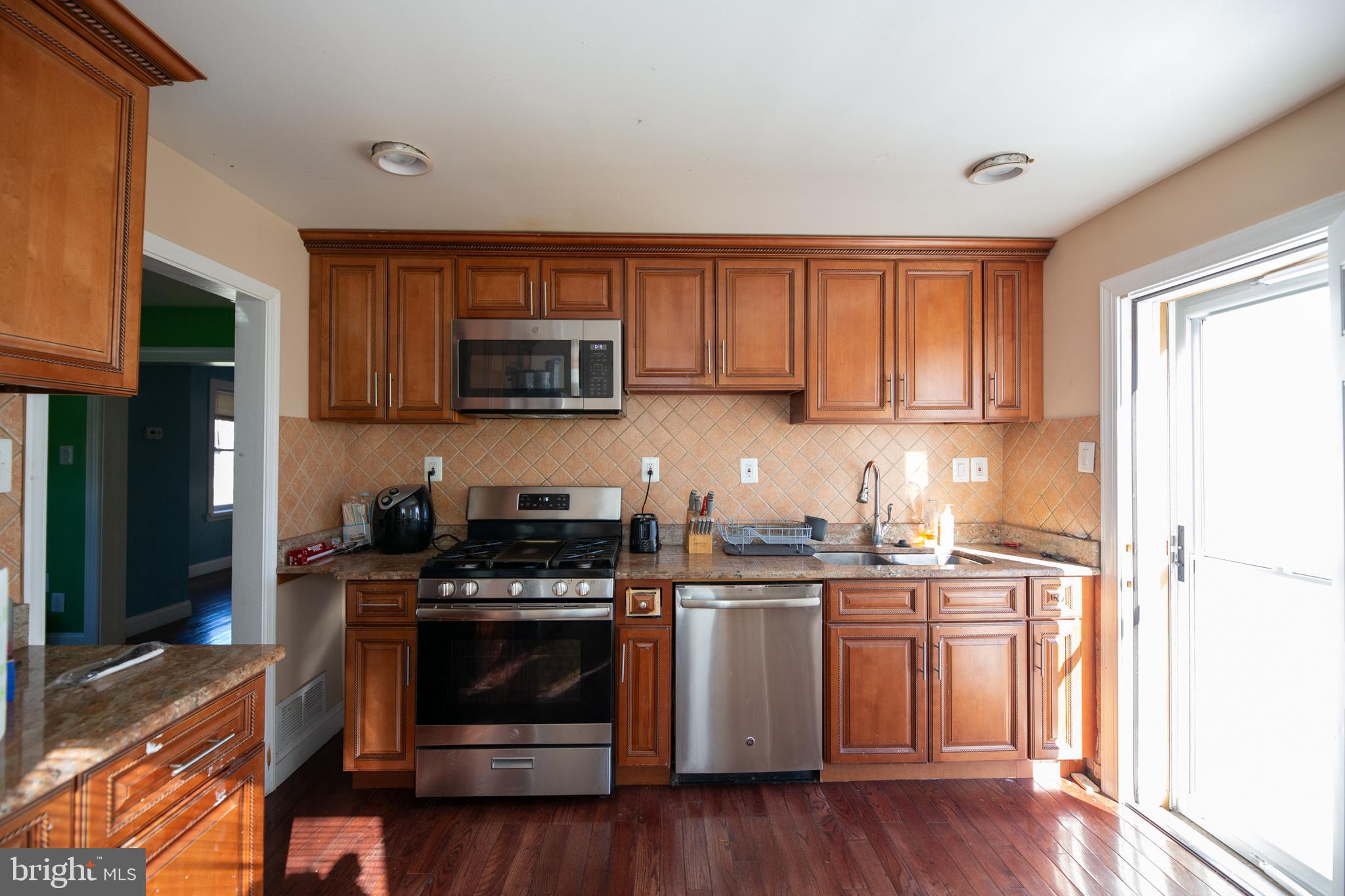 7403 Barclay Road Cheltenham, PA 19012 - Photo 9 of 32 Gallery Image 9