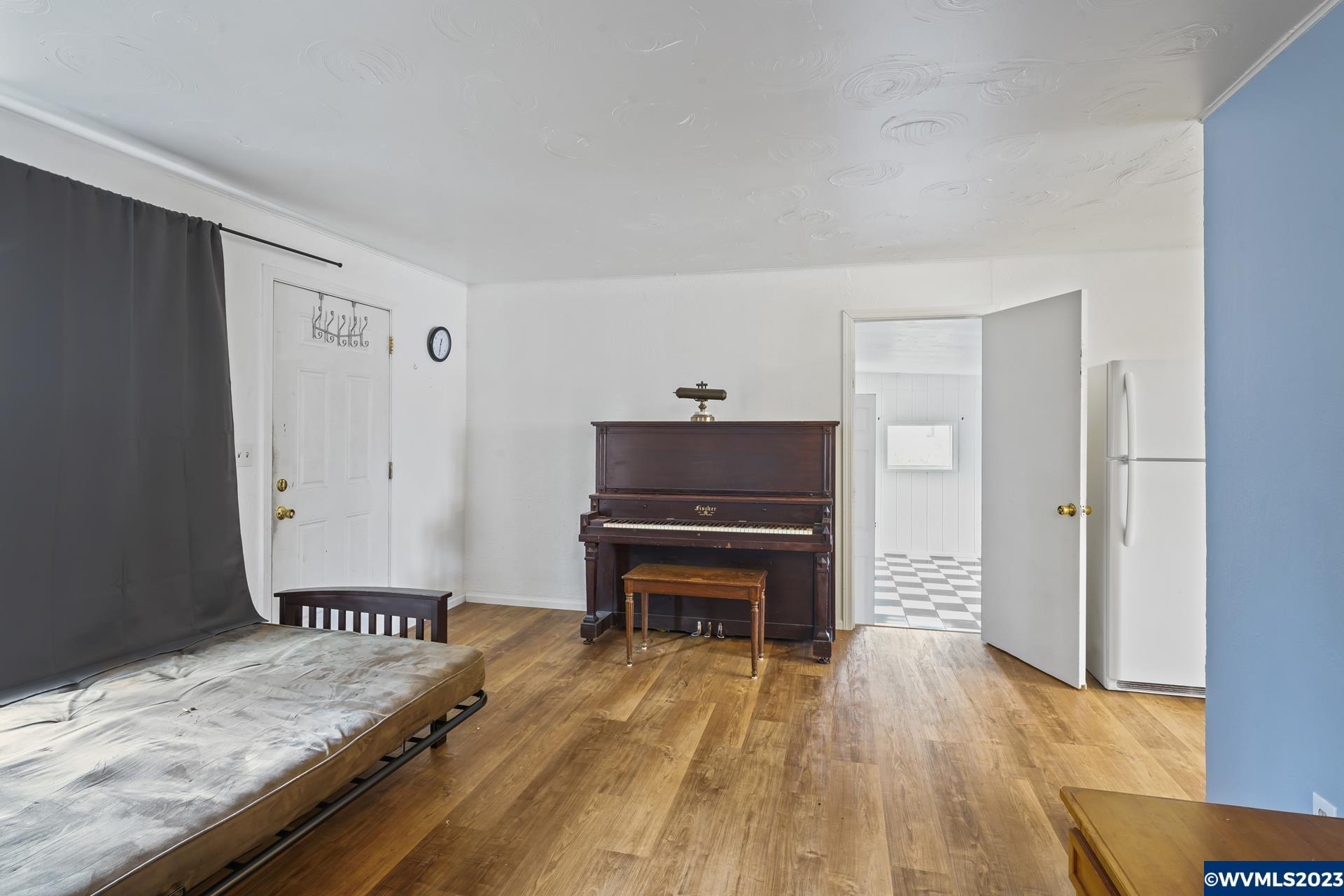 2385 Stoltz Hill Road Lebanon, OR 97355 - Photo 5 of 35 Gallery Image 5