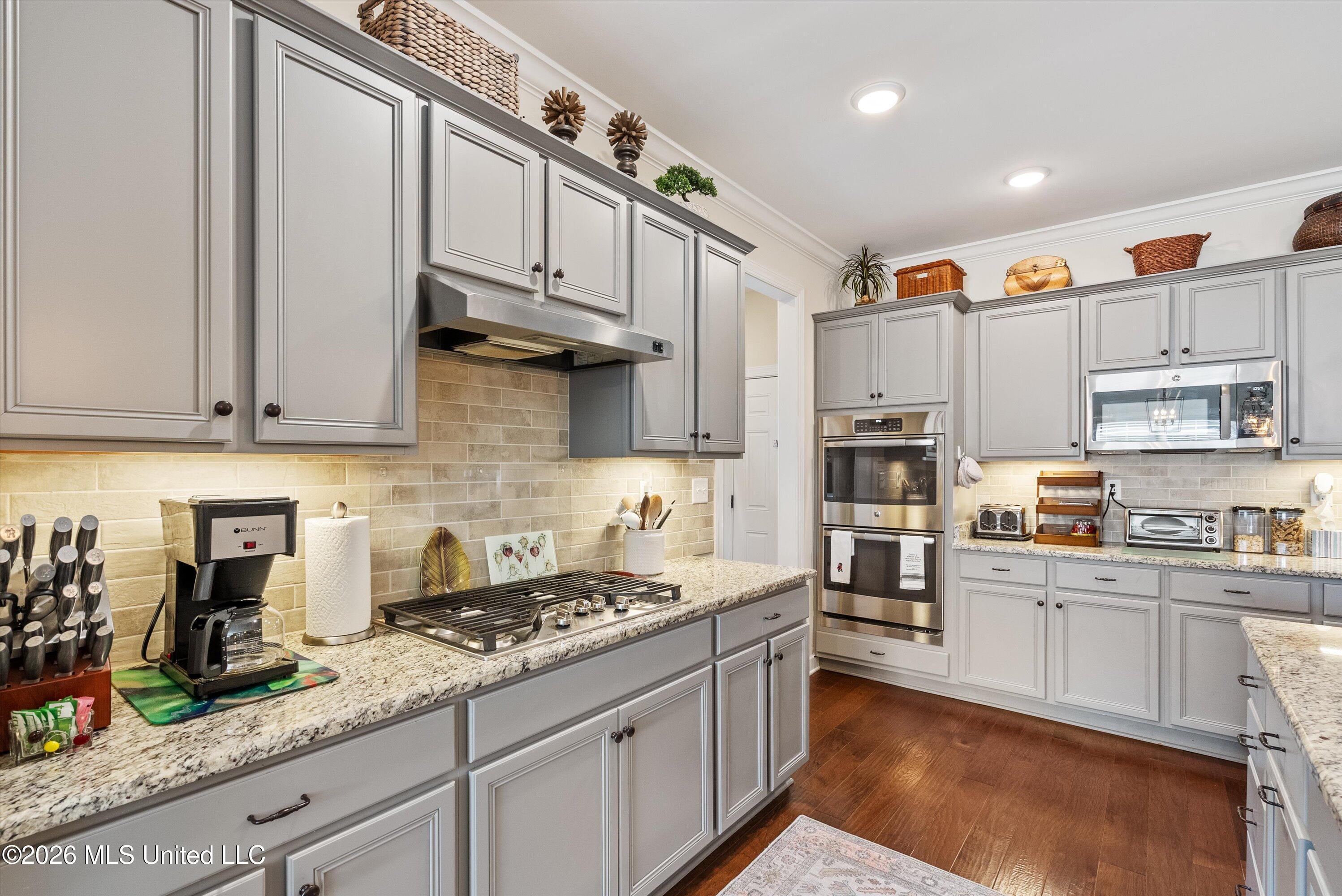 1586 Carlee Drive Hernando, MS 38632 - Photo 13 of 44 1586-kitchen 3