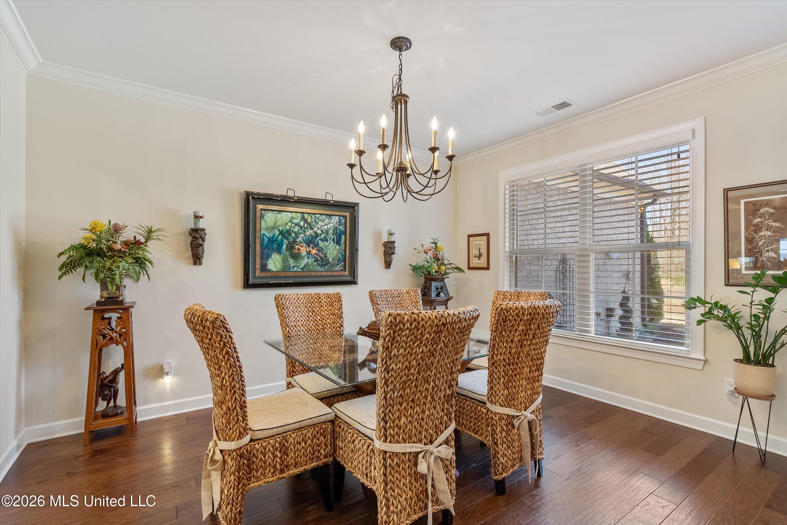 1586 Carlee Drive Hernando, MS 38632 - Photo 7 of 44 1586-dining