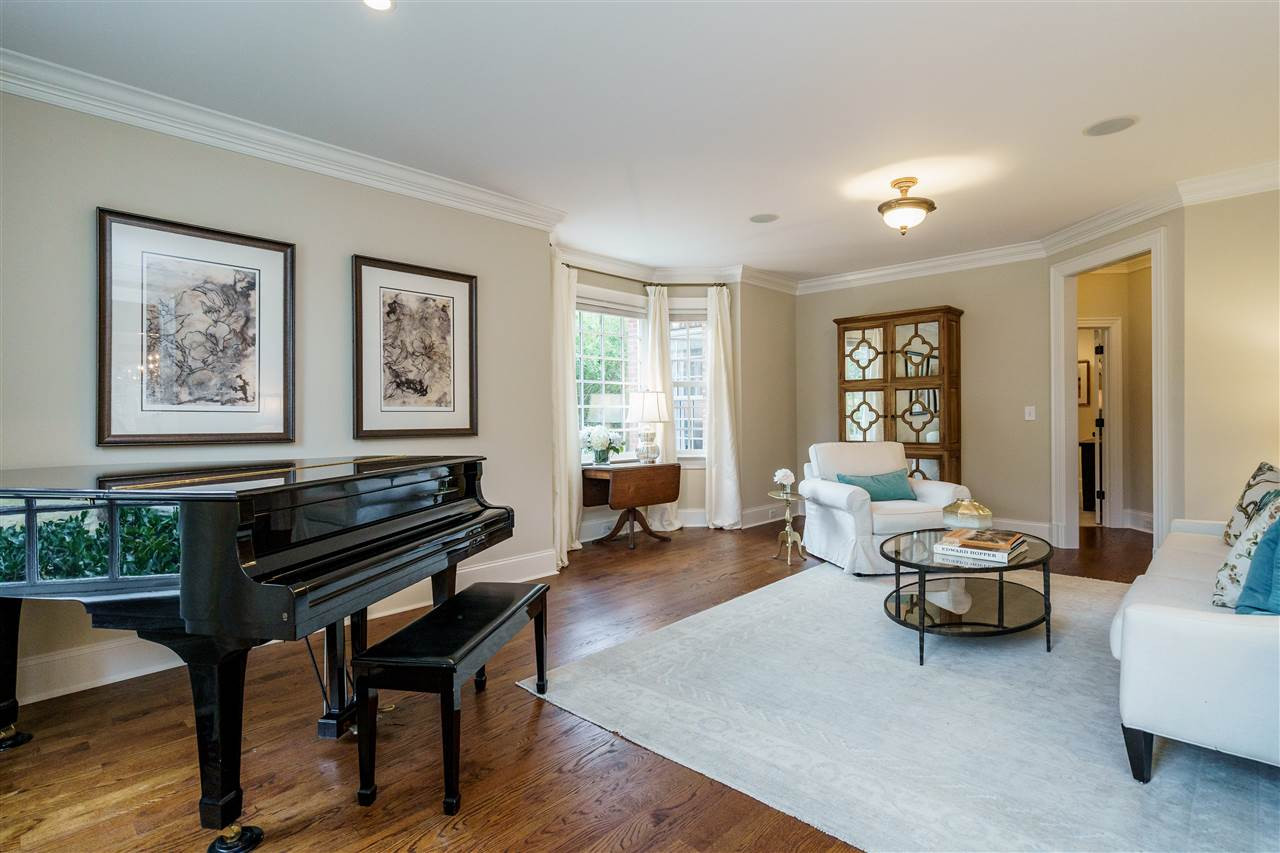 3219 Darien Drive Raleigh, NC 27607 - Photo 5 of 25 Living Room