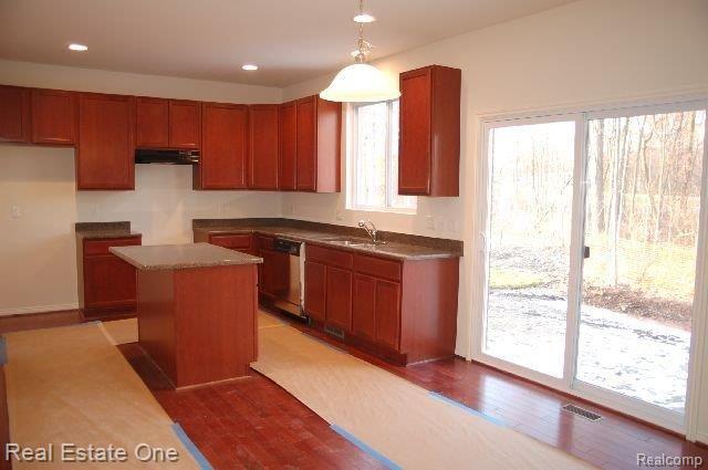 3044 Fantail Court Rochester, MI 48309 - Photo 8 of 14 KITCHEN 1.JPG