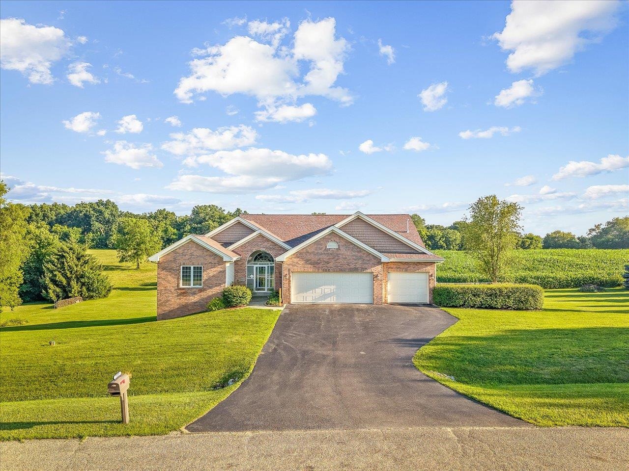 7227 Hawthorne Ridge Roscoe, IL 61073 - Photo 2 of 56 Gallery Image 2
