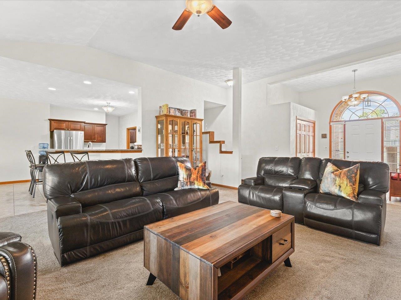 7227 Hawthorne Ridge Roscoe, IL 61073 - Photo 10 of 56 Gallery Image 10