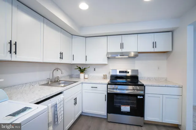 $245,000 | 1141 West Aaron Drive, Unit D, State College, PA 16803