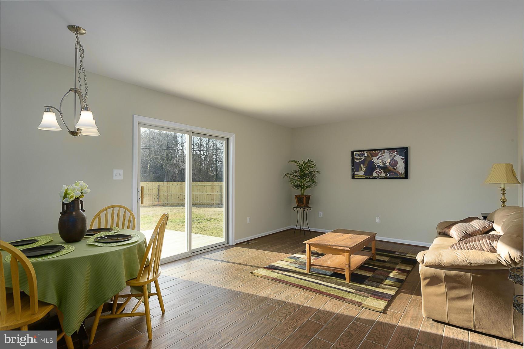 1442 Shesley Road Edgewater, MD 21037 - Photo 10 of 29 Family Room