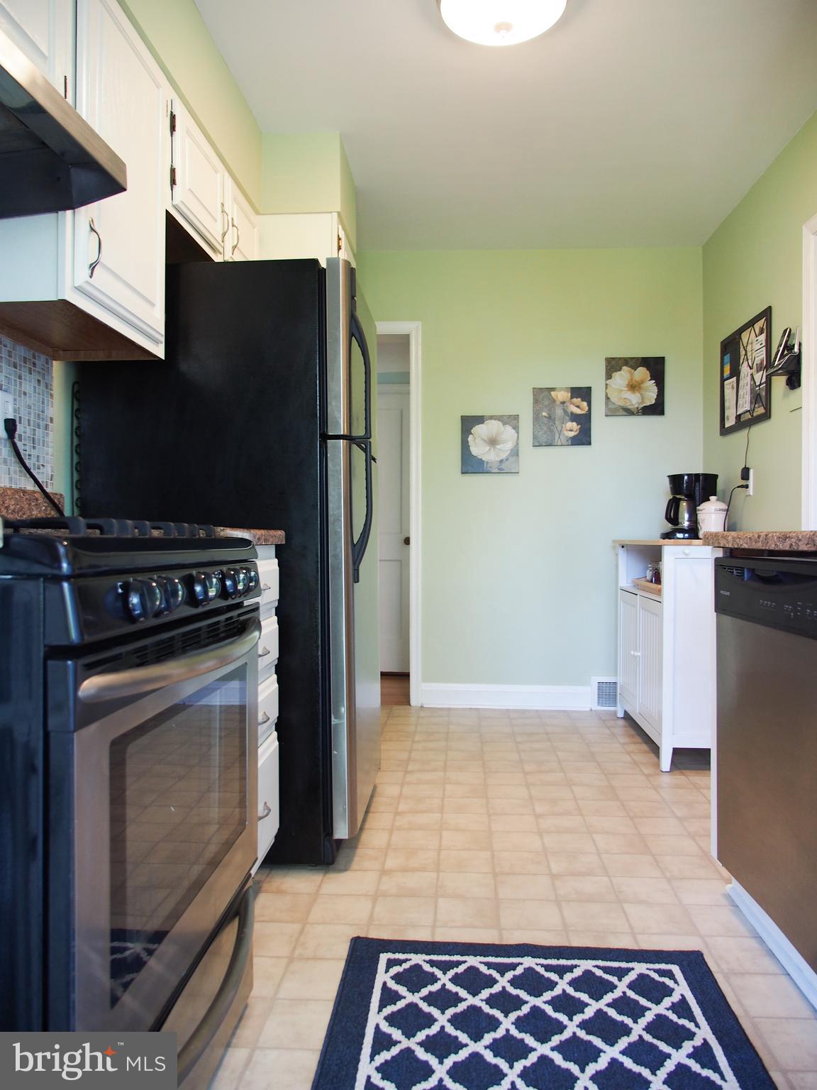 8161 Pleasant Plains Road Baltimore, MD 21286 - Photo 16 of 52 Kitchen