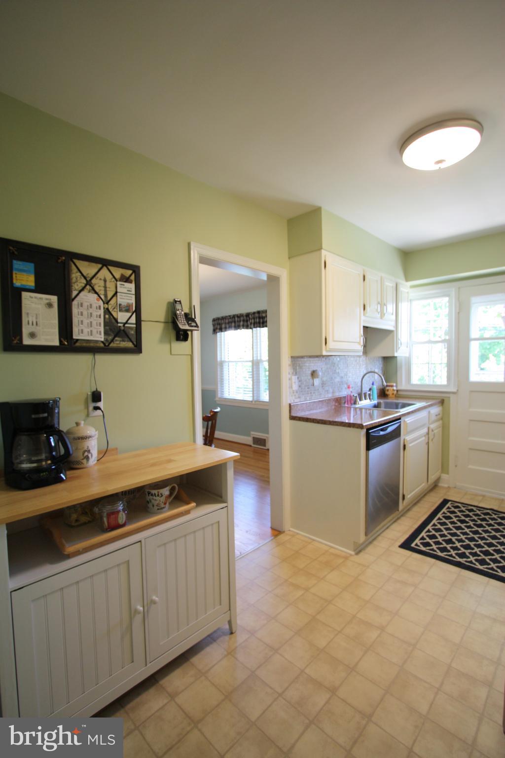 8161 Pleasant Plains Road Baltimore, MD 21286 - Photo 19 of 52 Kitchen