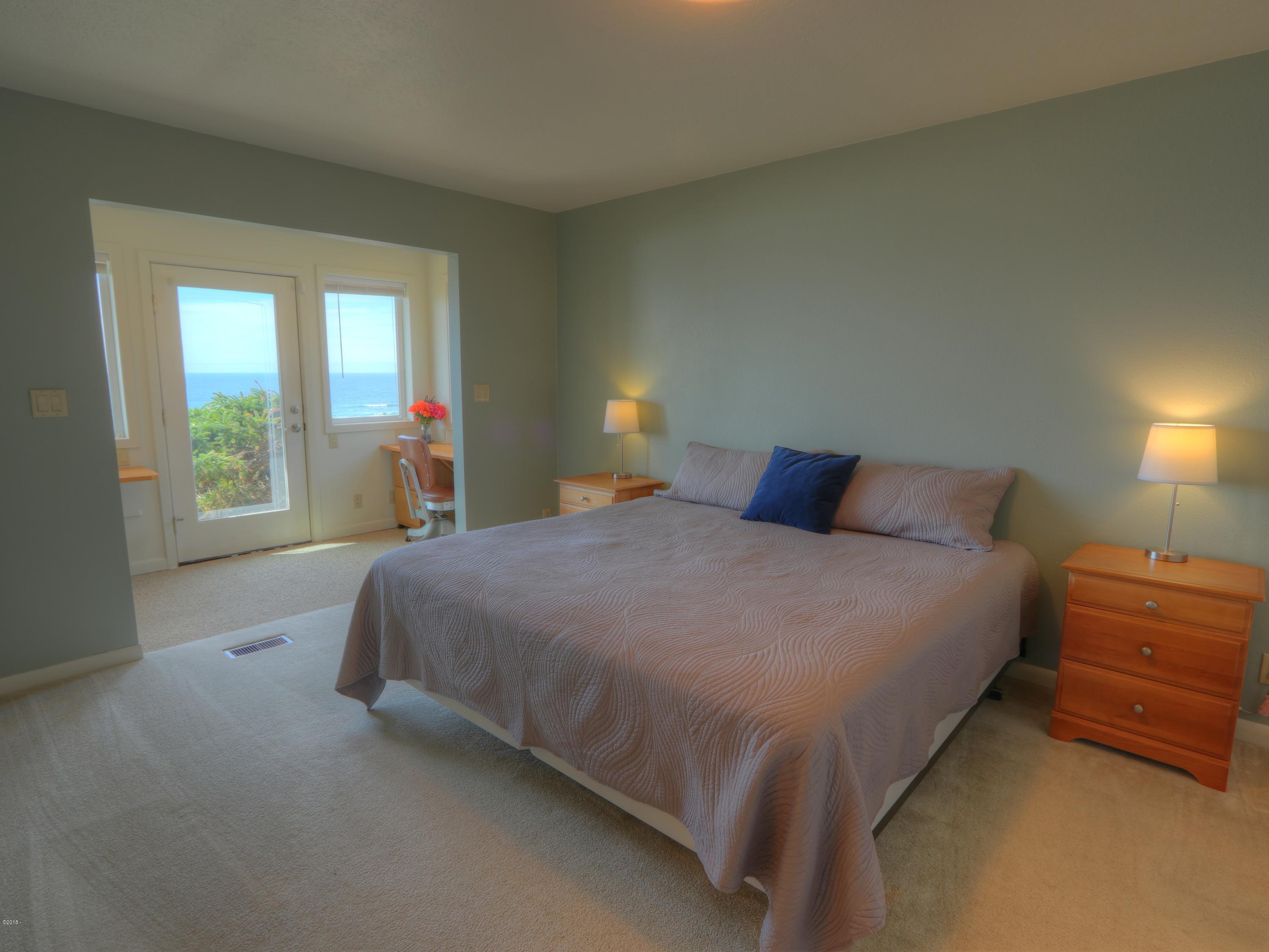 1032 Southwest Mark Street Newport, OR 97365 - Photo 15 of 37 Master Bedroom