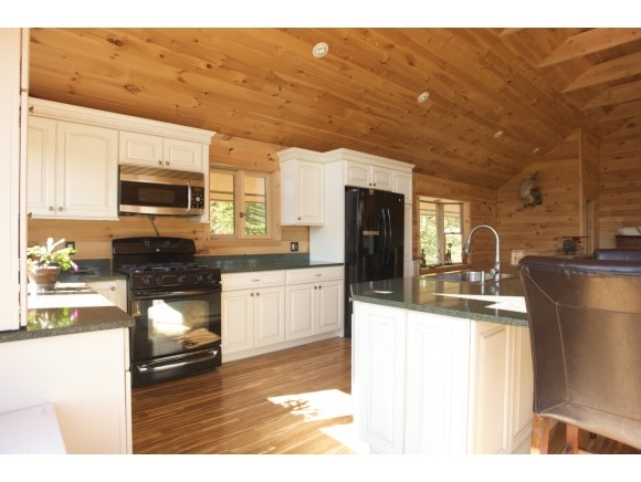 326 Private Ridges Road Morristown, VT 05661 - Photo 6 of 36