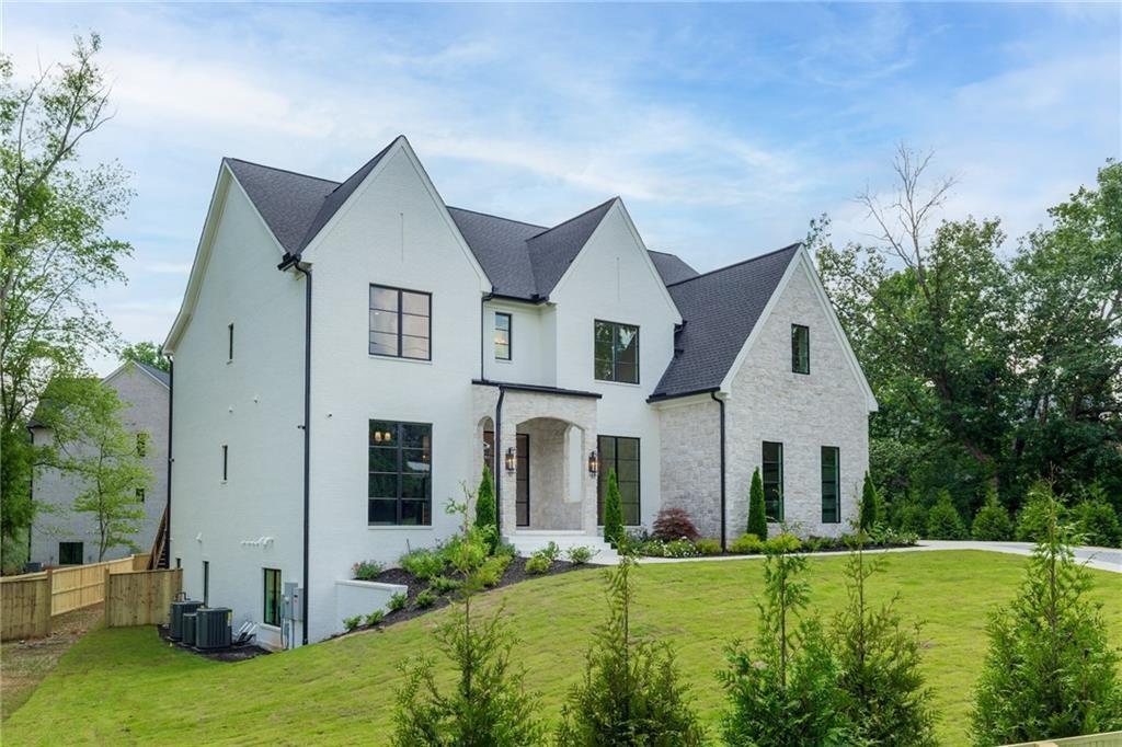290 Christopher Robin Road Alpharetta, GA 30005 - Photo 3 of 66 Gallery Image 3