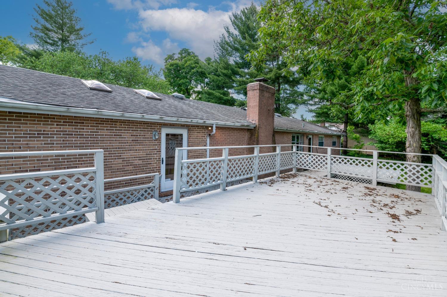 2240 Neeb Road Cincinnati, OH 45238 - Photo 39 of 40