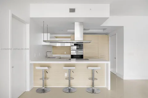 $1,249,999 | 17301 Biscayne Boulevard, Unit 1704, North Miami Beach, FL 33160