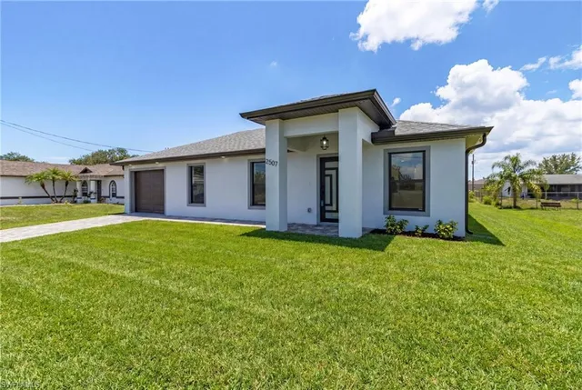 $268,900 | 2507 26th Street Southwest, Lehigh Acres, FL 33976