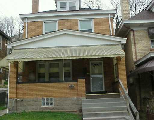 1139 Wayne Avenue McKees Rocks, PA 15136 - Photo 1 of 5 Exterior Front.