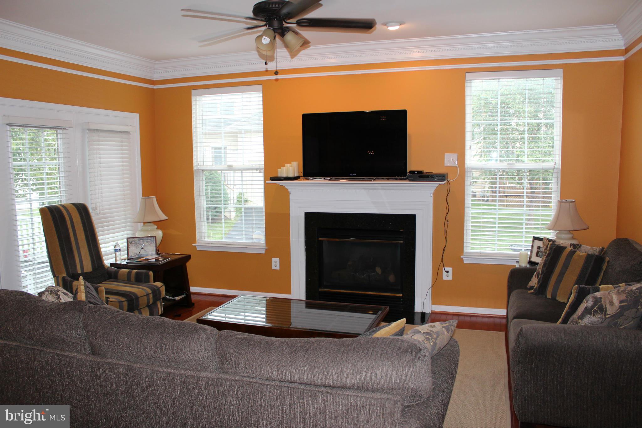 8388 Gaither Street Manassas, VA 20110 - Photo 4 of 18 Family Room