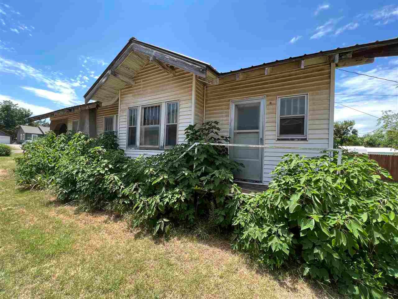 609 Locust Street Perry, OK 73077 - Photo 9 of 11 Gallery Image 9