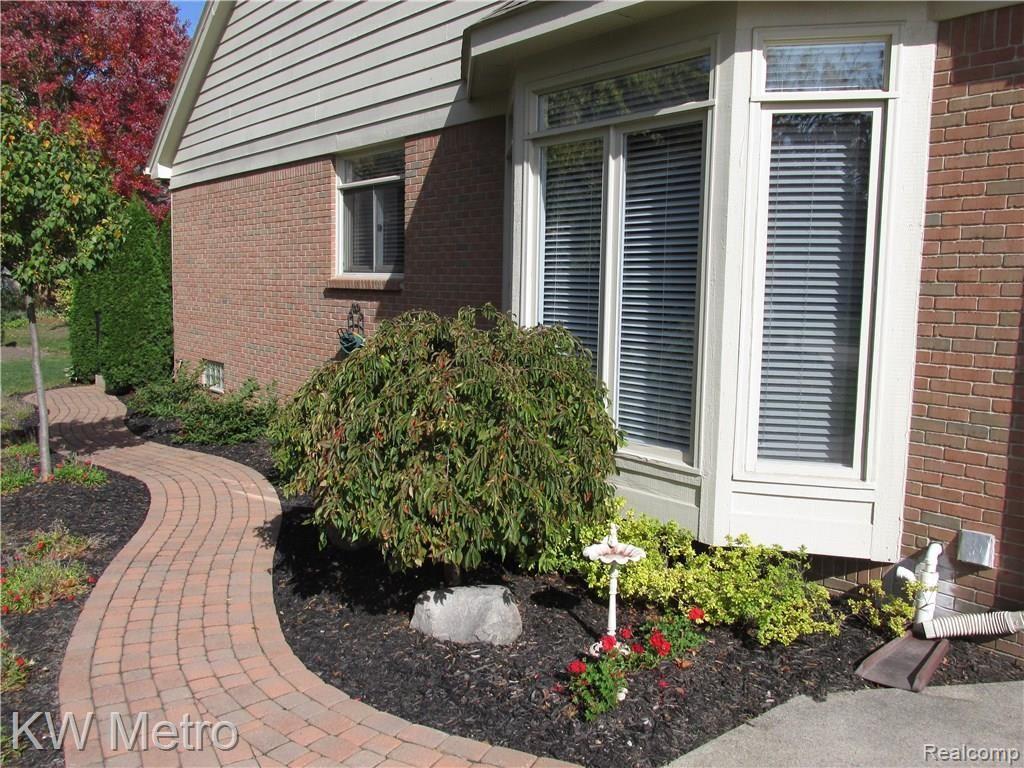 1104 Loncar Drive Rochester, MI 48307 - Photo 40 of 46 Pavers.JPG