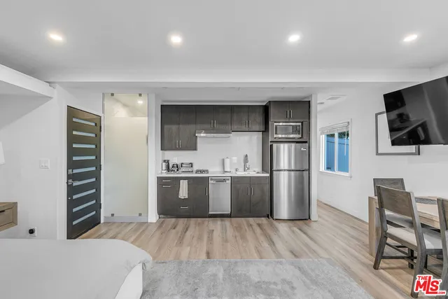 $2,495 | 3937 Kentucky Drive, Los Angeles, CA 90068