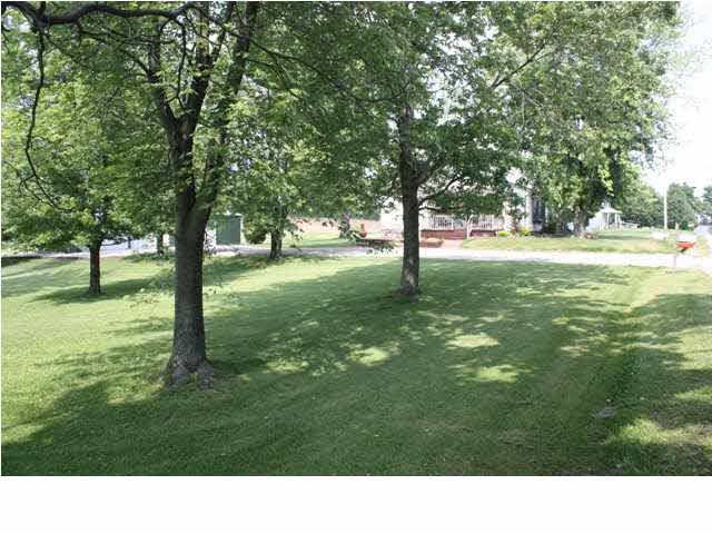 2122 West Kelly Road Boonville, IN 47601 - Photo 3 of 17