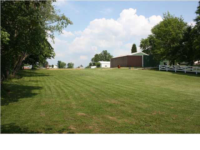 2122 West Kelly Road Boonville, IN 47601 - Photo 4 of 17