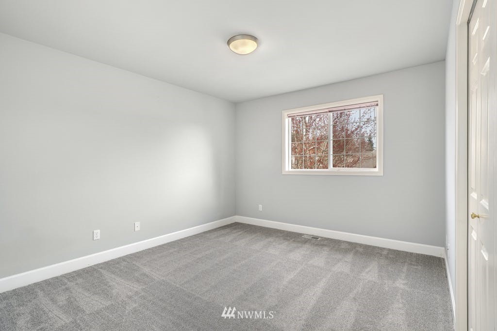 3620 209th Place Southeast Bothell, WA 98021 - Photo 22 of 31 an empty room with windows