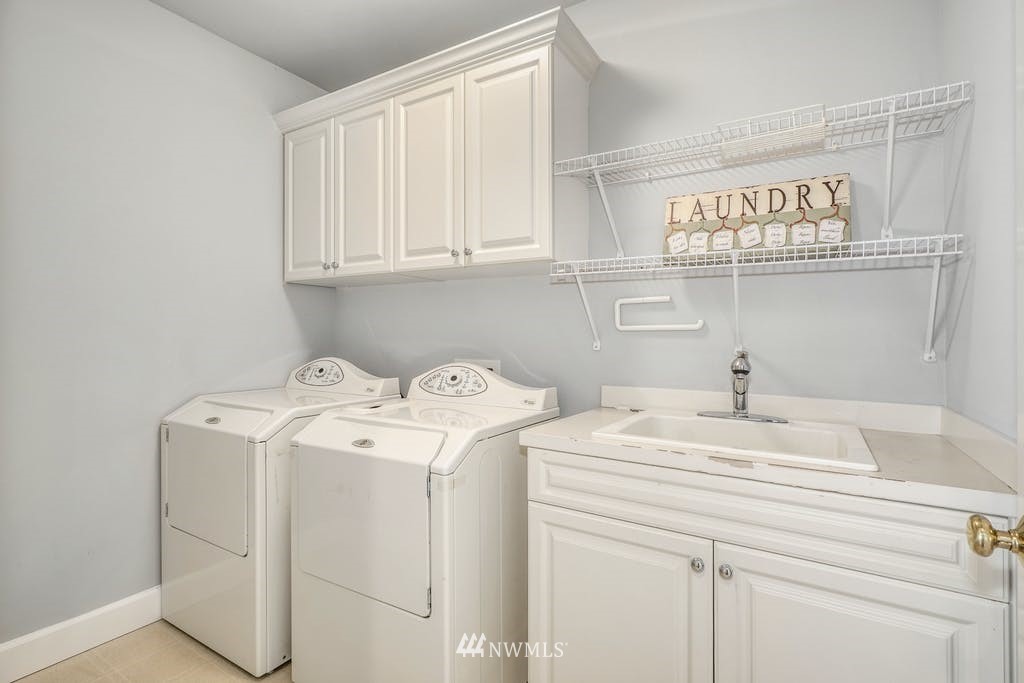 3620 209th Place Southeast Bothell, WA 98021 - Photo 25 of 31 a utility room with dryer and washer