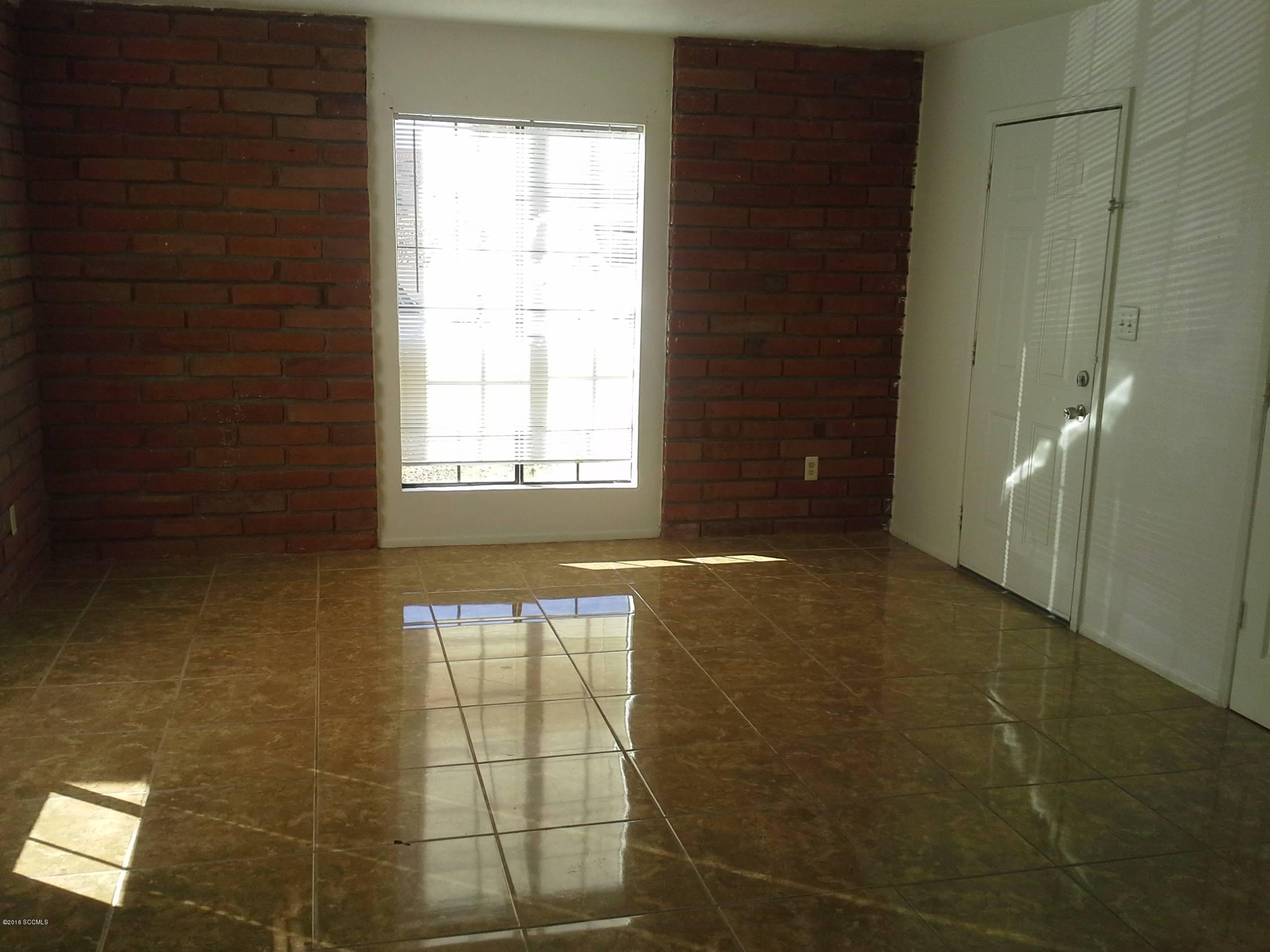 417 Sykes Circle Rio Rico, AZ 85648 - Photo 4 of 9