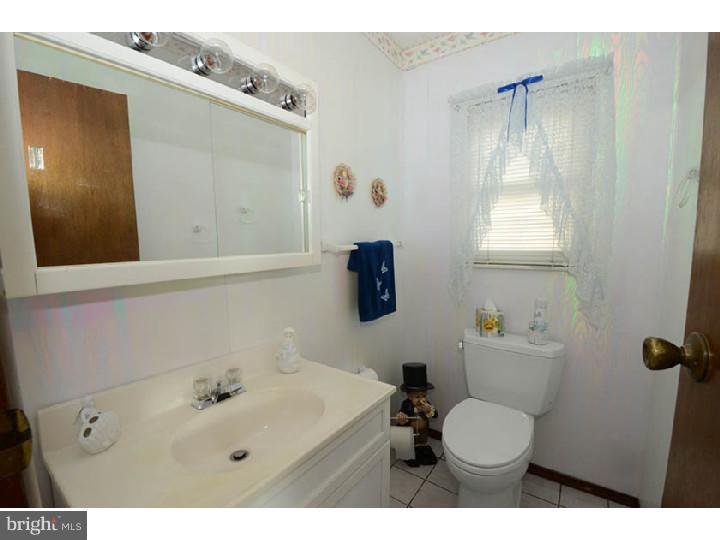 2628 Wendy Road Havertown, PA 19083 - Photo 14 of 25 Half Bath