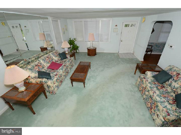 2628 Wendy Road Havertown, PA 19083 - Photo 5 of 25 Living Room