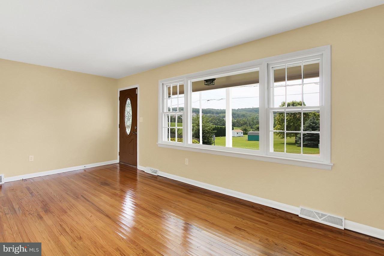 203 Kendale Road Red Lion, PA 17356 - Photo 2 of 25 Gallery Image 2