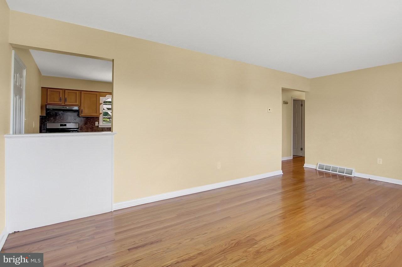 203 Kendale Road Red Lion, PA 17356 - Photo 3 of 25 Gallery Image 3