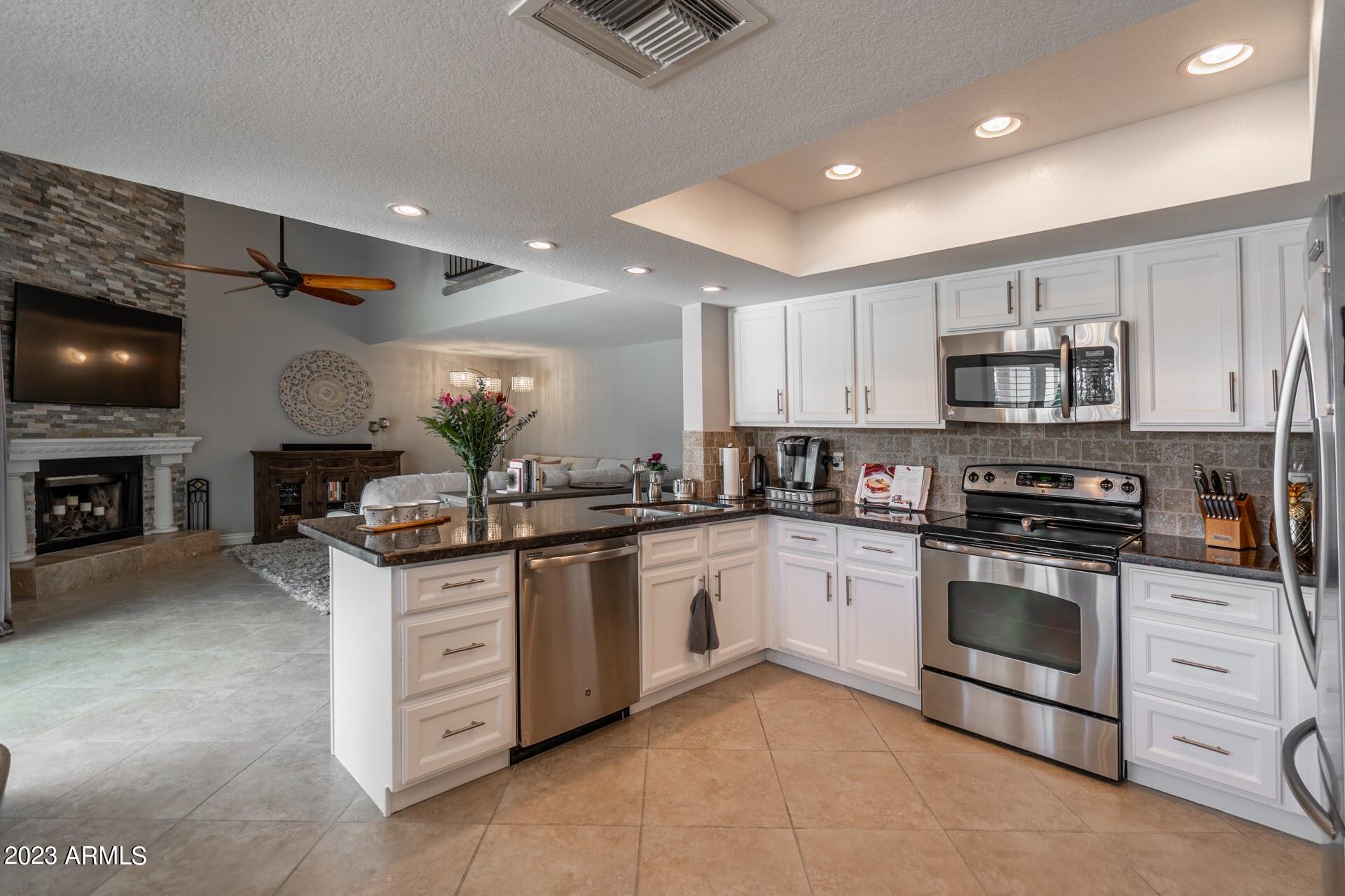 15411 North 61st Street Scottsdale, AZ 85254 - Photo 11 of 69 _DSC7971-HDR