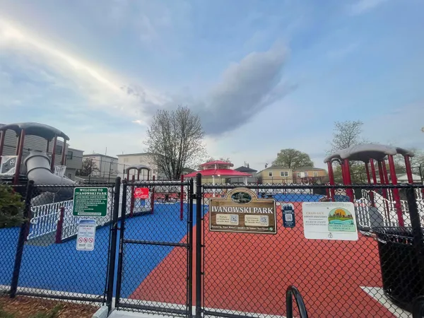 $2,300 | 171 Charles Street, Unit 2, Secaucus, NJ 07094